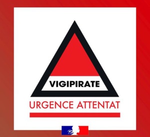 Le plan Vigipirate est rehaussé au niveau « urgence attentat » sur l’ensemble du territoire national.